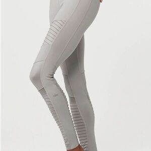 ALO Yoga Women's Ribbed Gray Leggings